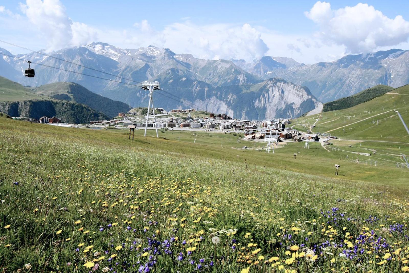 Stunning Apartment With Breathtaking View! Huez Bagian luar foto